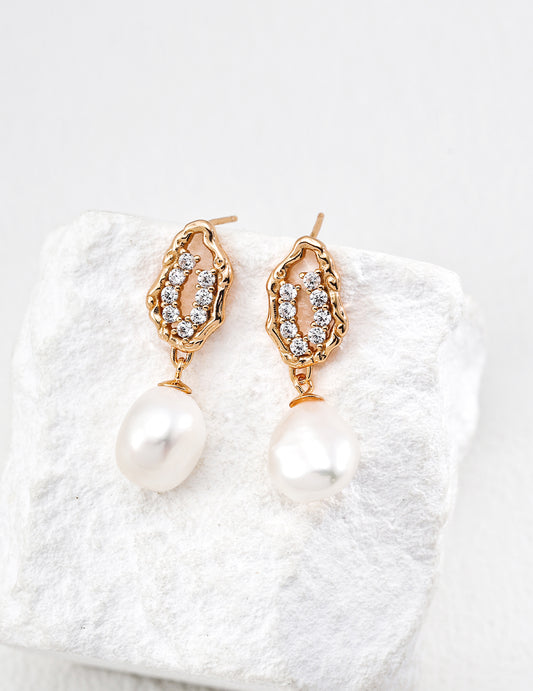 Honey Whisper｜Natural Pearl & Zircon Earrings